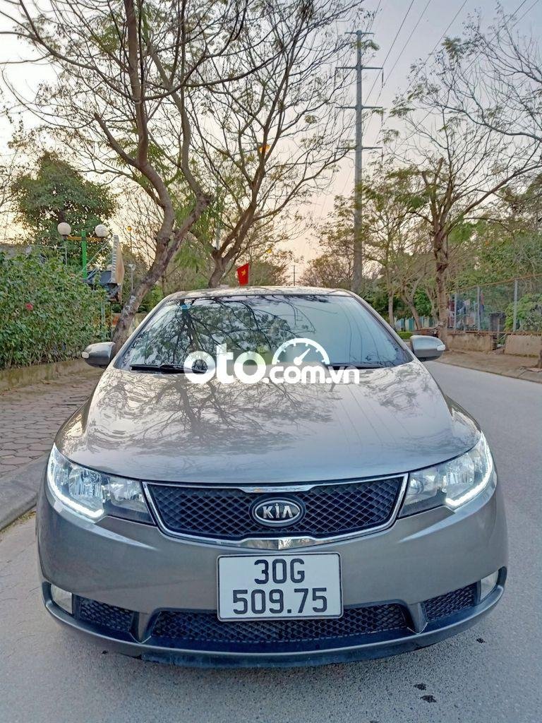 Kia Forte 2009 - Bán Kia Forte năm sản xuất 2009, màu xám, nhập khẩu đẹp như mới, giá tốt