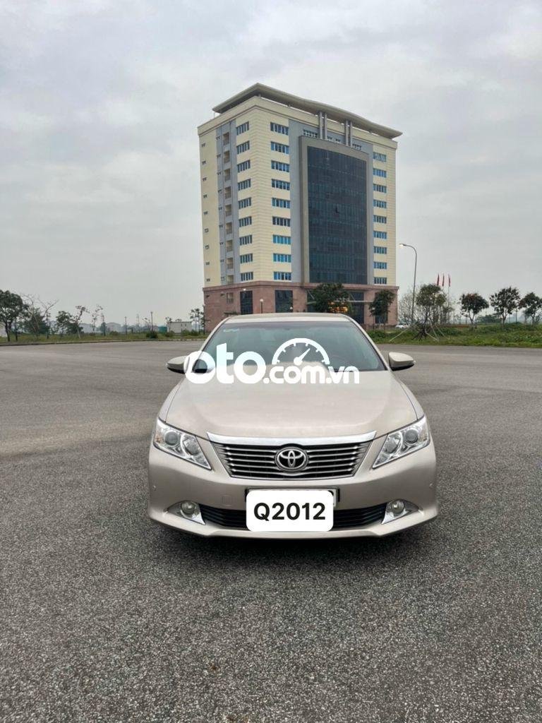 Toyota Camry 2012 - Bán Toyota Camry 2.5Q sản xuất năm 2012, giá chỉ 615 triệu