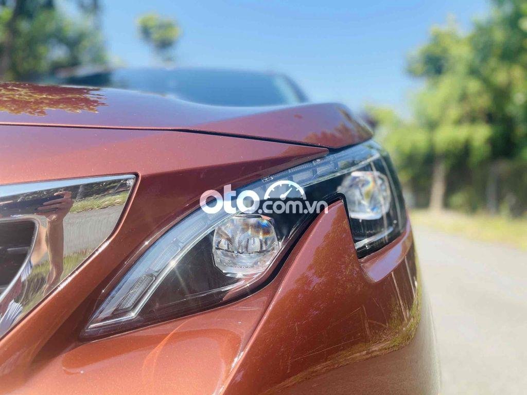 Peugeot 3008 2018 - Bán ô tô Peugeot 3008 năm sản xuất 2018, màu nâu