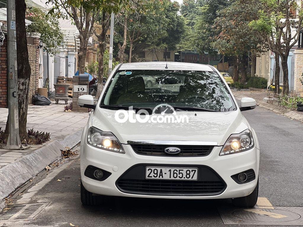 Ford Focus 2011 - Bán ô tô Ford Focus 1.8L năm sản xuất 2011