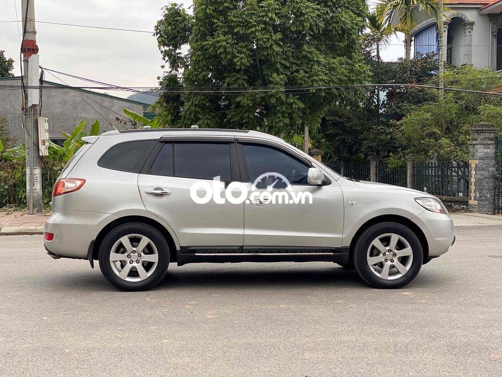 Hyundai Santa Fe 2006 - Xe Hyundai Santa Fe 2.2L máy dầu, tiêu chuẩn sản xuất năm 2006, màu bạc, nhập khẩu Hàn Quốc 