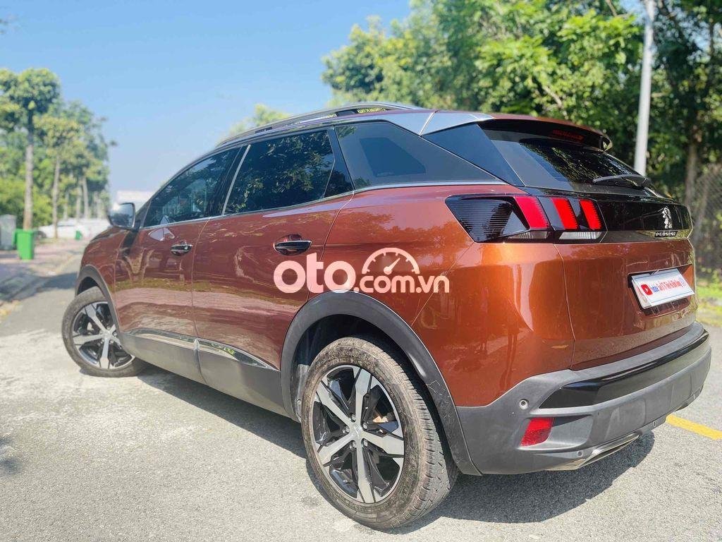 Peugeot 3008 2018 - Bán ô tô Peugeot 3008 năm sản xuất 2018, màu nâu