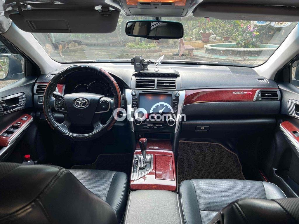 Toyota Camry 2014 - Bán xe Toyota Camry 2.0E sản xuất năm 2014