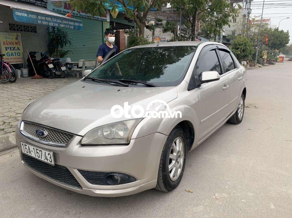 Ford Focus 2008 - Bán ô tô Ford Focus năm sản xuất 2008, màu bạc, nhập khẩu