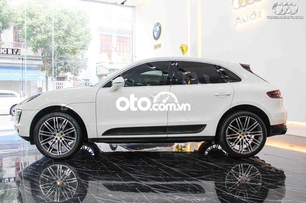 Porsche Macan 2016 - Cần bán gấp Porsche Macan 2.0 sản xuất năm 2016, màu trắng