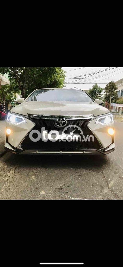 Toyota Camry 2013 - Bán xe Toyota Camry năm 2013, màu trắng, giá 590tr