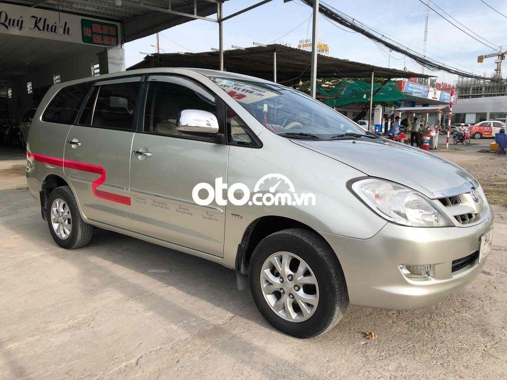 Toyota Innova 2008 - Bán Toyota Innova năm 2008, màu bạc, giá 255tr