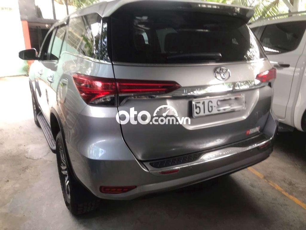 Toyota Fortuner 2018 - Bán Toyota Fortuner sản xuất 2018, màu bạc, xe nhập còn mới giá cạnh tranh