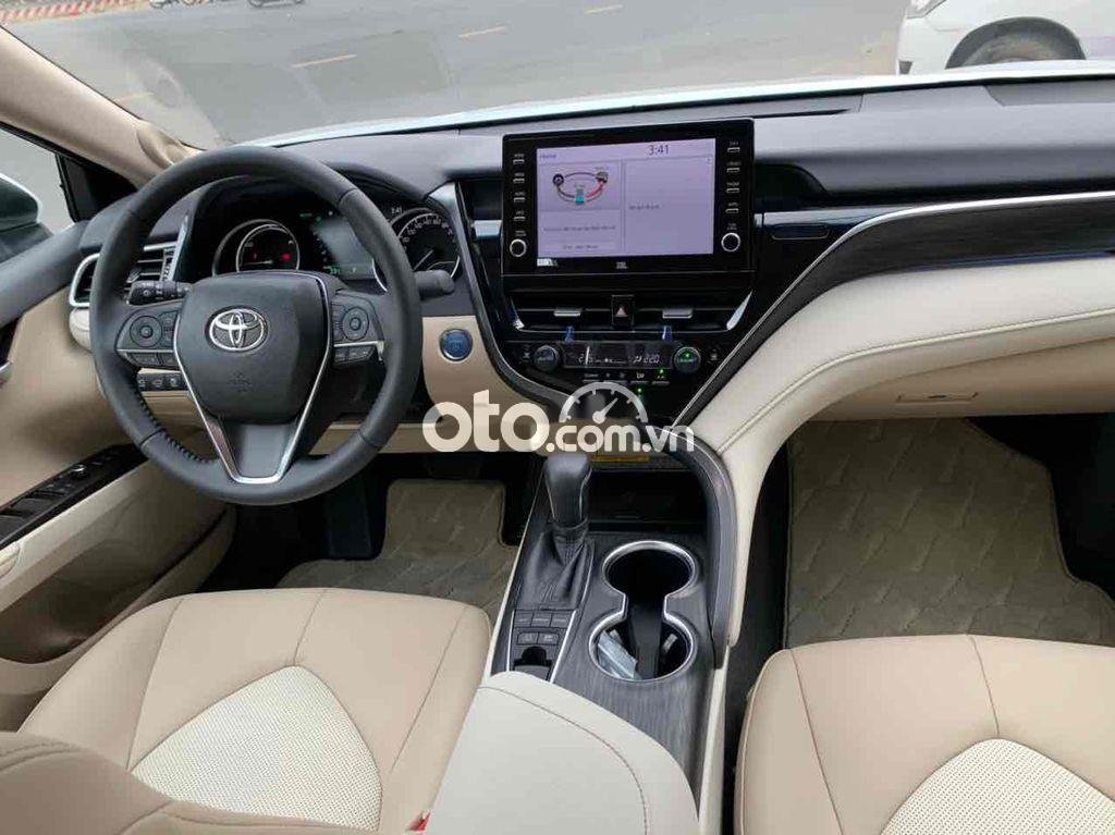 Toyota Camry 2022 - Xe Toyota Camry sản xuất 2022, màu trắng