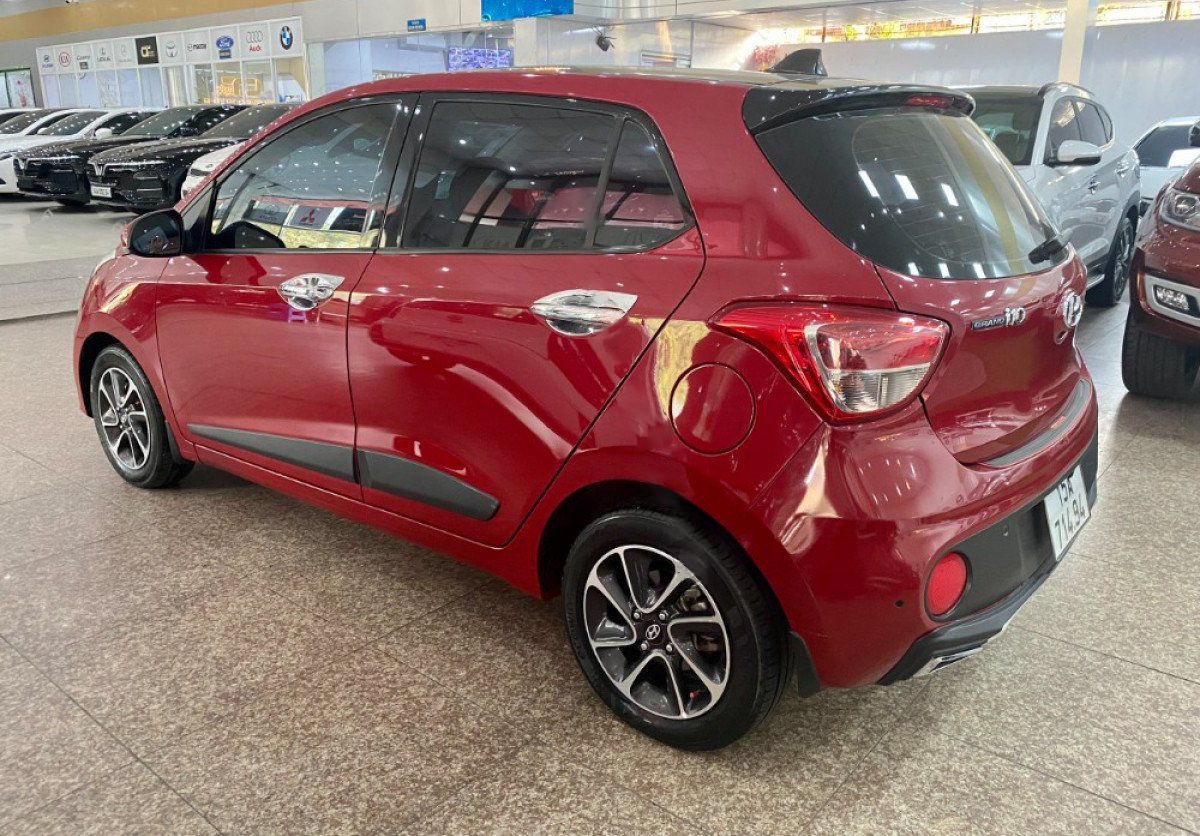 Hyundai Grand i10 2019 - Bán xe Hyundai Grand i10 1.2AT năm 2019, màu đỏ số tự động, giá tốt