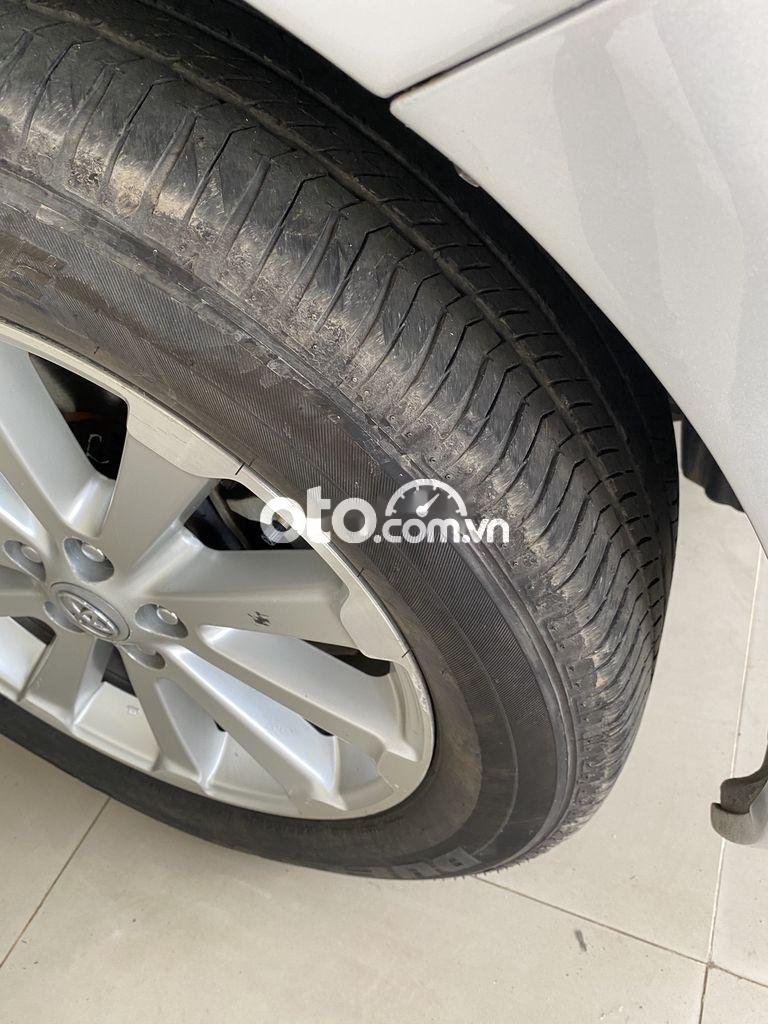 Toyota Venza 2009 - Cần bán gấp Toyota Venza sản xuất 2009, màu bạc, nhập khẩu nguyên chiếc còn mới giá cạnh tranh