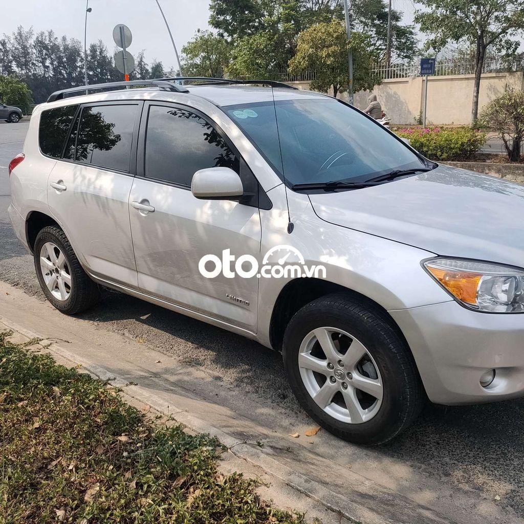 Toyota RAV4 2007 - Bán xe Toyota RAV4 năm sản xuất 2007, màu bạc, nhập khẩu còn mới