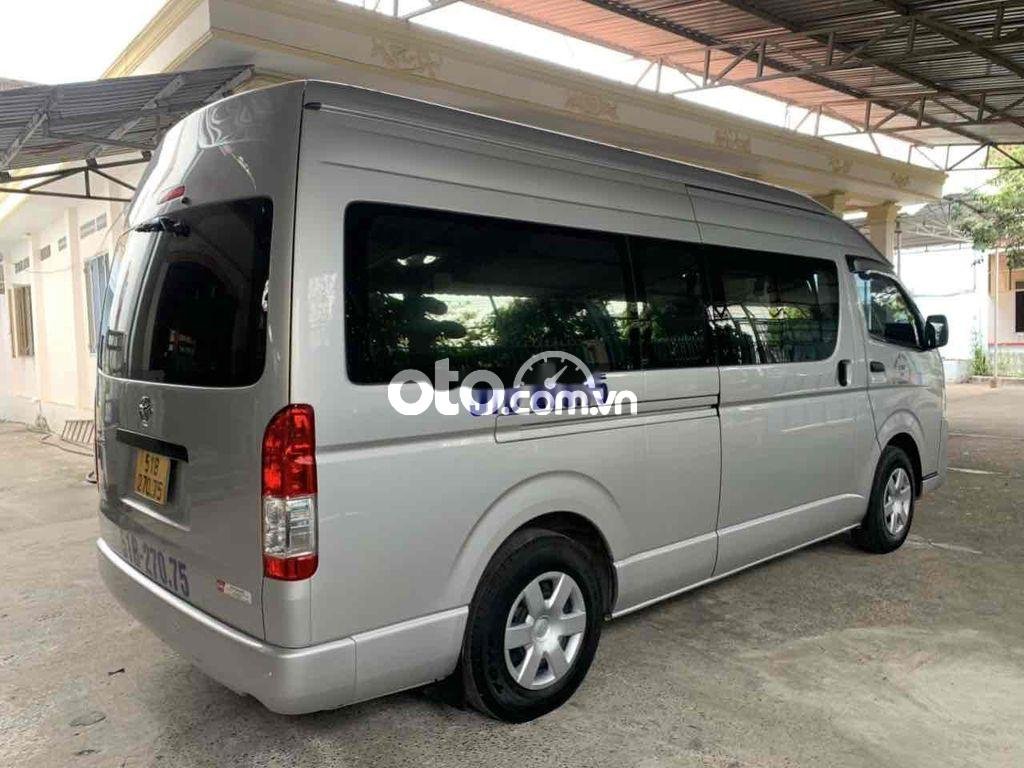 Toyota Hiace 2018 - Cần bán Toyota Hiace 3.0MT sản xuất năm 2018, màu bạc, xe nhập ít sử dụng