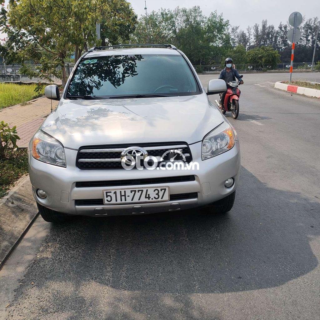 Toyota RAV4 2007 - Bán xe Toyota RAV4 năm sản xuất 2007, màu bạc, nhập khẩu còn mới