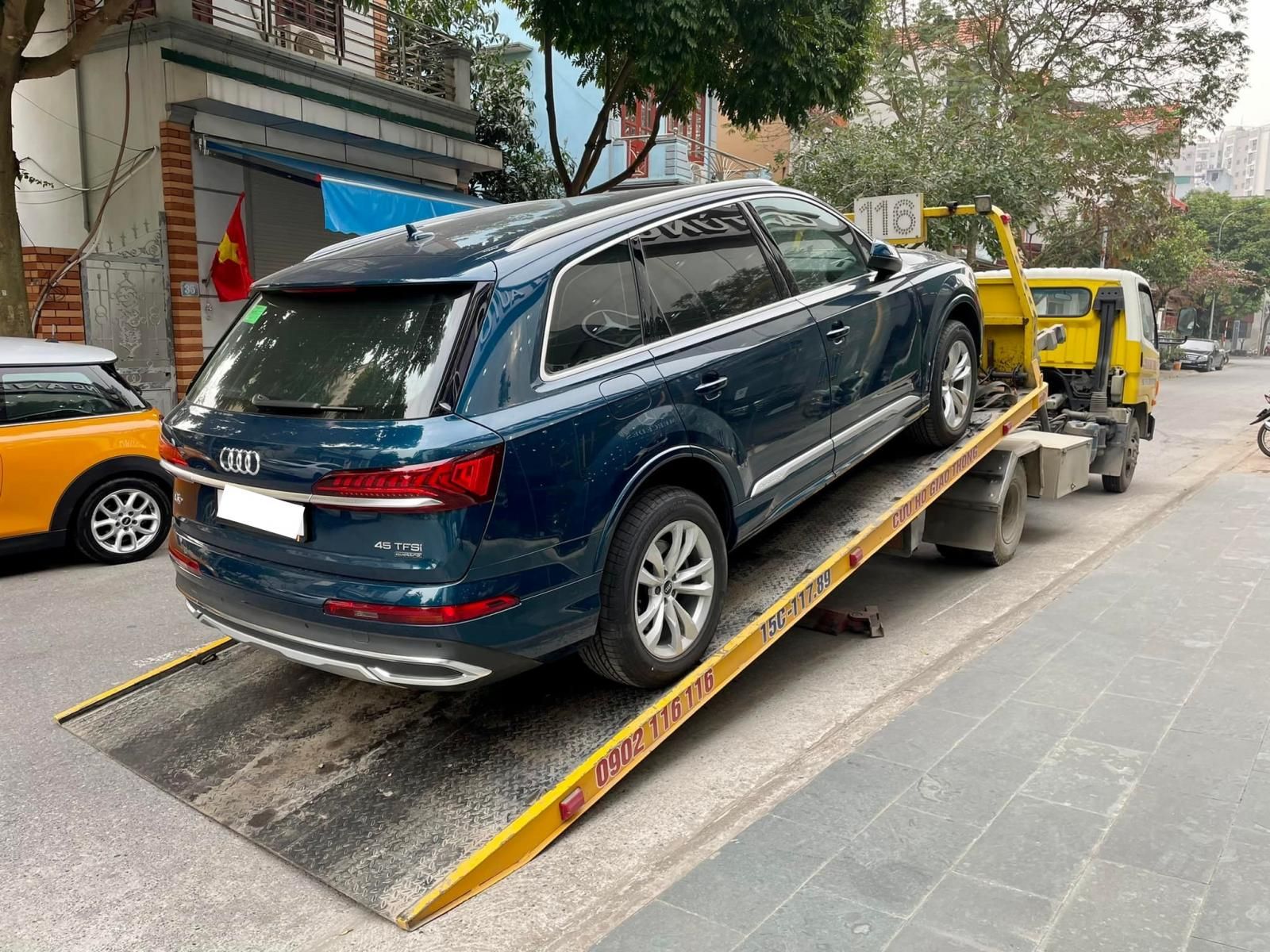 Audi Q7 2020 - Bán xe Audi Q7 Premium màu xanh Galaxy Blue sản xuất năm 2020