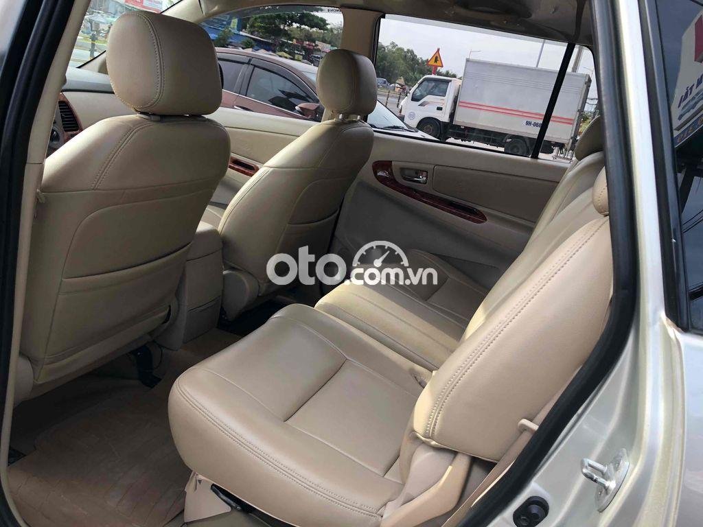 Toyota Innova 2008 - Bán Toyota Innova năm 2008, màu bạc, giá 255tr