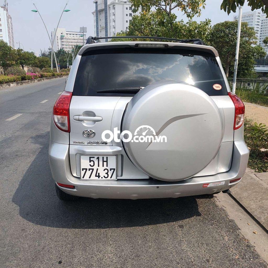 Toyota RAV4 2007 - Bán xe Toyota RAV4 năm sản xuất 2007, màu bạc, nhập khẩu còn mới