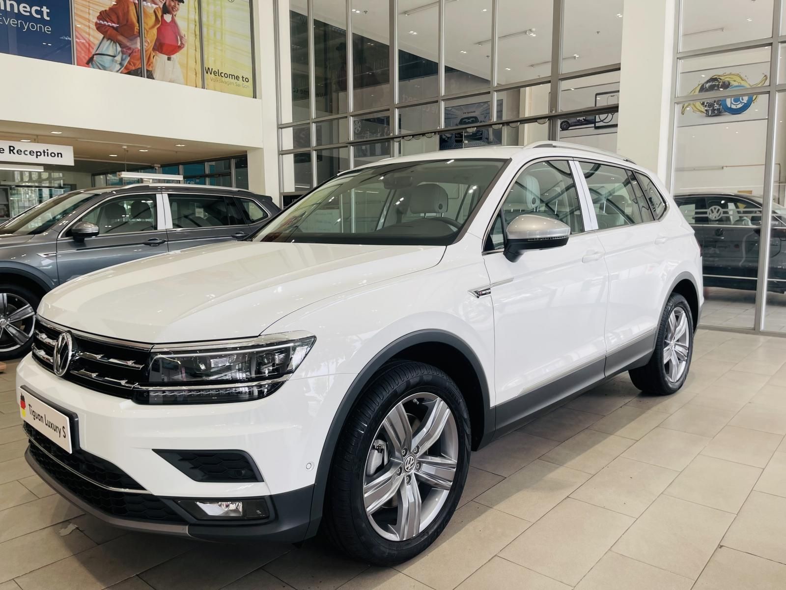 Volkswagen Tiguan 2022 - Volkswagen Tiguan Luxury S 2022 giảm giá tiền mặt sock cùng quà tặng hấp dẫn, nhận cọc ngay hôm nay