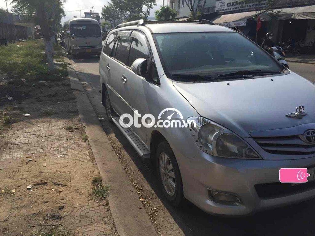 Toyota Innova 2010 - Bán Toyota Innova sản xuất 2010, màu bạc, xe nhập, 280tr