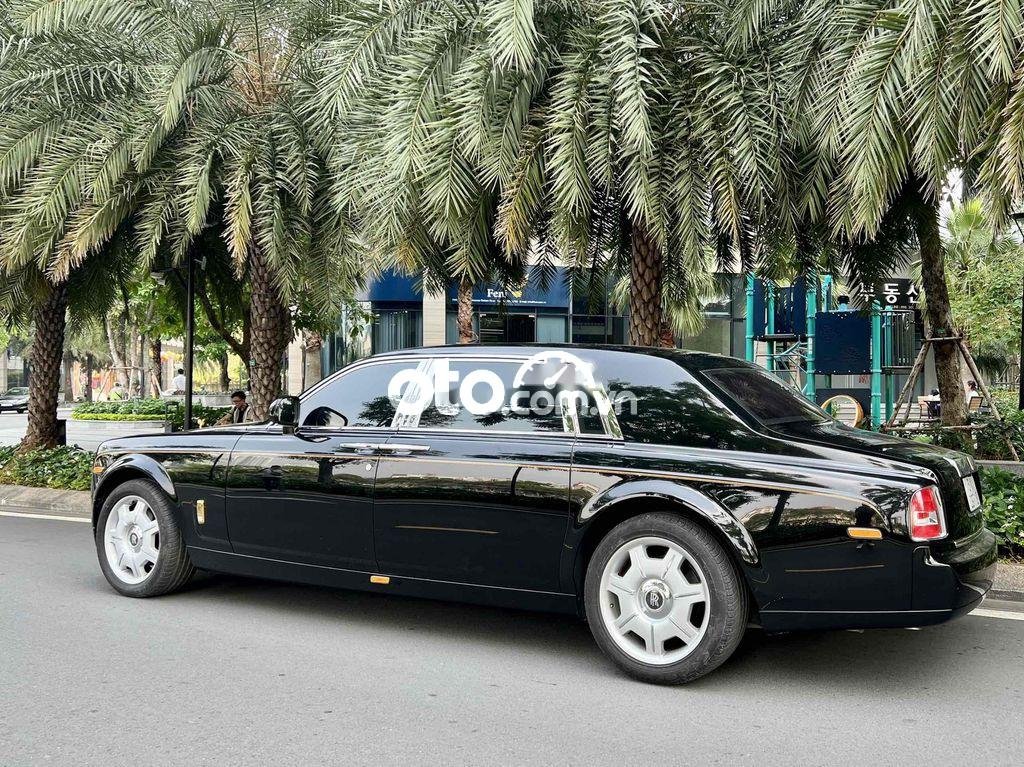 Rolls-Royce Phantom 2014 - Bán Rolls-Royce Phantom EWB năm sản xuất 2014, màu đen, xe nhập như mới