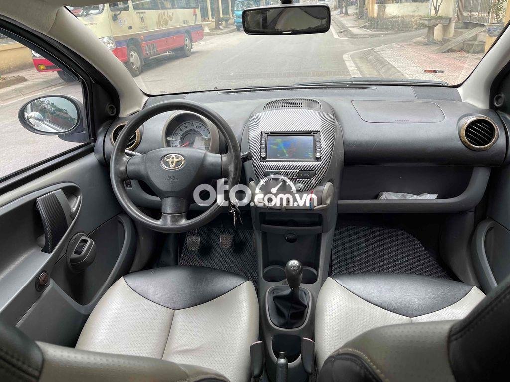 Toyota Aygo 2006 - Bán xe Toyota Aygo sản xuất 2006, màu bạc, nhập khẩu nguyên chiếc, giá chỉ 145 triệu