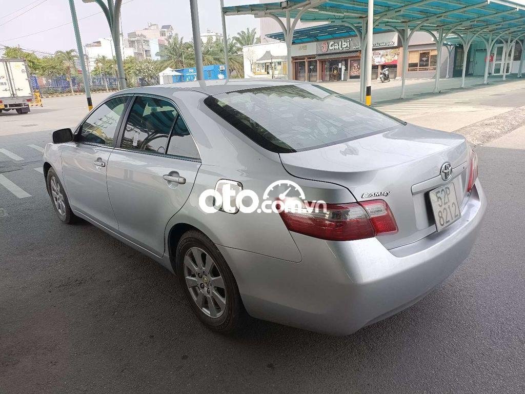 Toyota Camry 2008 - Cần bán gấp Toyota Camry 2.4 sản xuất 2008, màu bạc, xe nhập