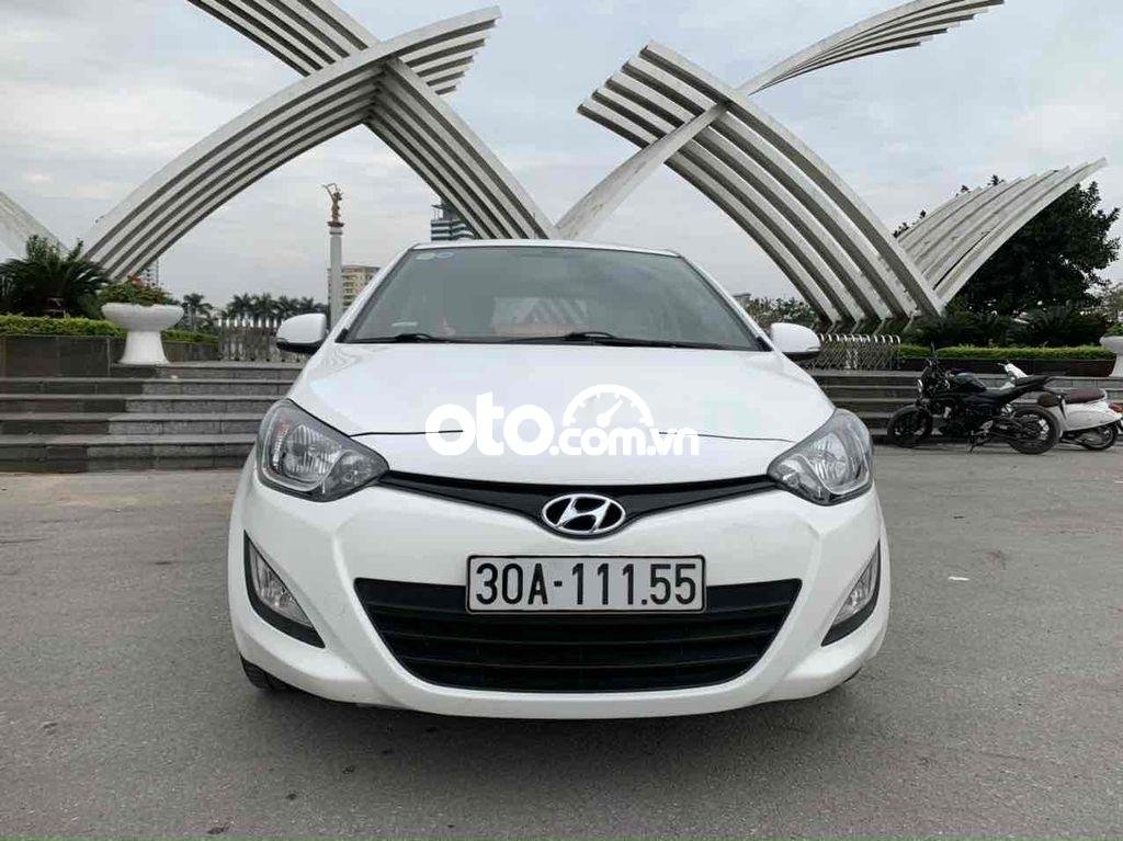 Hyundai i20 2014 - Xe Hyundai i20 sản xuất năm 2014, màu trắng, nhập khẩu