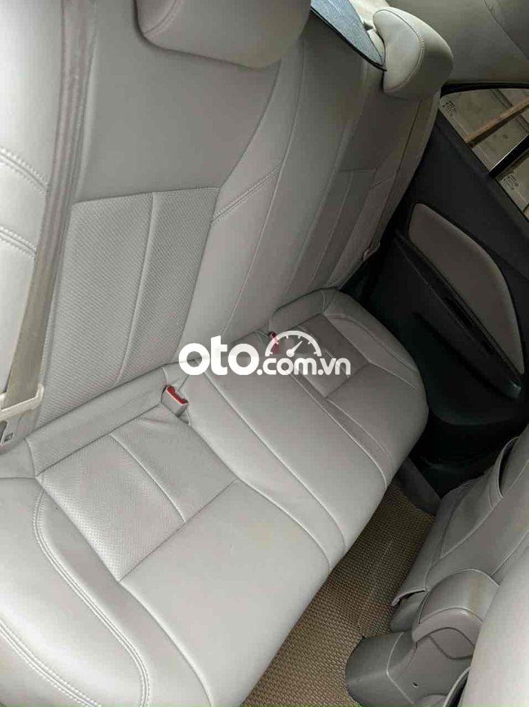 Toyota Vios 2012 - Bán xe Toyota Vios 1.5E MT năm 2012, màu bạc, giá 275tr