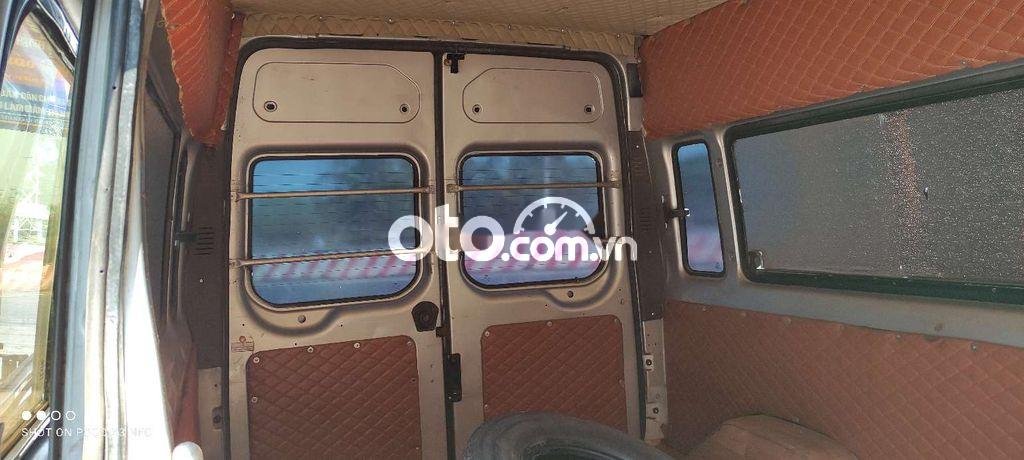 Ford Transit 2005 - Bán xe Ford Transit sản xuất 2005, màu bạc chính chủ