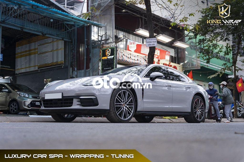 Porsche Panamera 2019 - Cần bán gấp Porsche Panamera 3.0 V6 sản xuất năm 2019, màu trắng, xe nhập chính chủ