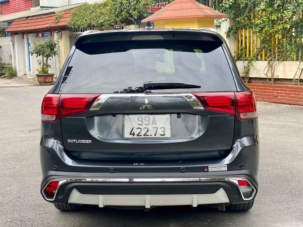 Mitsubishi Outlander 2020 - Xe Mitsubishi Outlander 2.0 Premium năm sản xuất 2020, màu đen