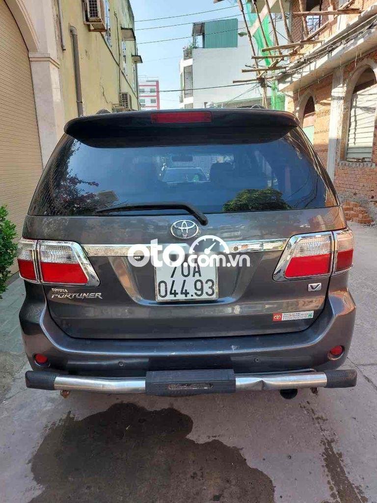 Toyota Fortuner 2009 - Bán xe Toyota Fortuner năm sản xuất 2009, màu xám