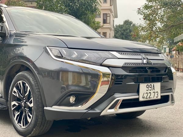 Mitsubishi Outlander 2020 - Xe Mitsubishi Outlander 2.0 Premium năm sản xuất 2020, màu đen