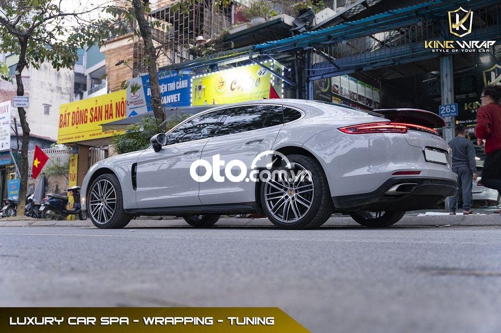 Porsche Panamera 2019 - Cần bán gấp Porsche Panamera 3.0 V6 sản xuất năm 2019, màu trắng, xe nhập chính chủ