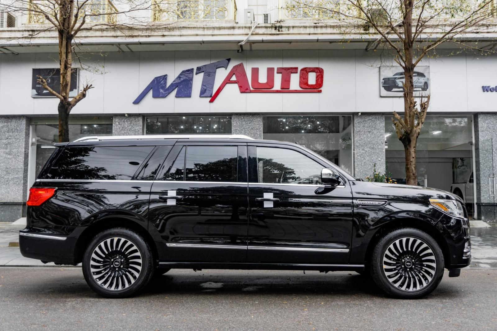 Lincoln Navigator 2022 - Em Lộc cần bán xe Lincoln Navigator năm 2022