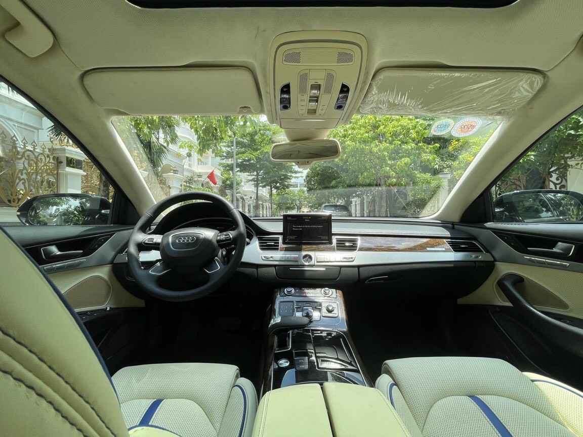 Audi A8 2011 - Audi A8L cũ giá 1 tỷ mấy, ghế massage sưởi sấy, bàn ông chủ
