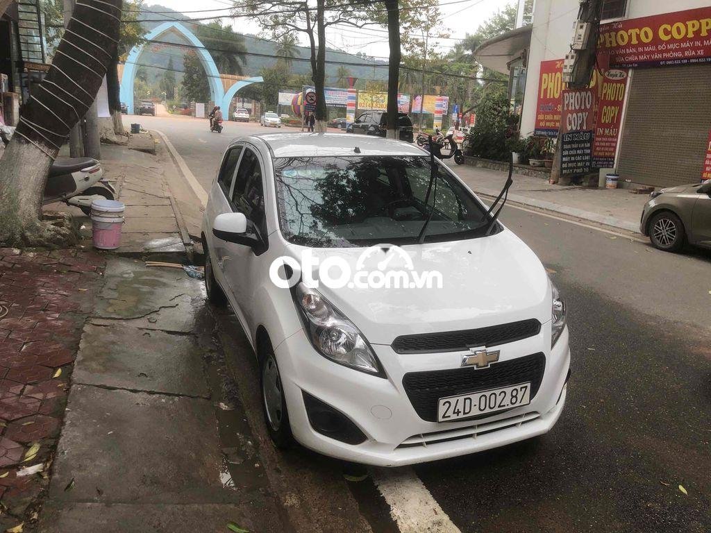 Chevrolet Spark 2017 - Bán Chevrolet Spark Van năm 2017, màu trắng xe gia đình giá cạnh tranh