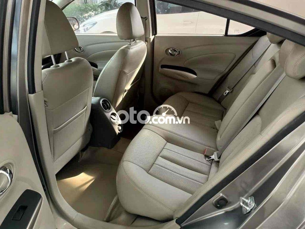 Nissan Sunny 2018 - Cần bán lại xe Nissan Sunny sản xuất năm 2018, màu bạc như mới