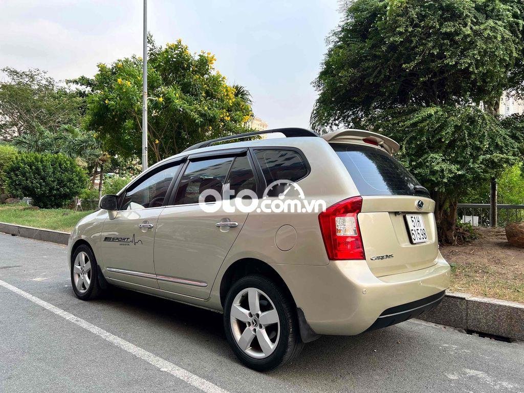 Kia Carens 2010 - Cần bán xe Kia Carens 2.0 AT sản xuất 2010, màu bạc, giá chỉ 285 triệu