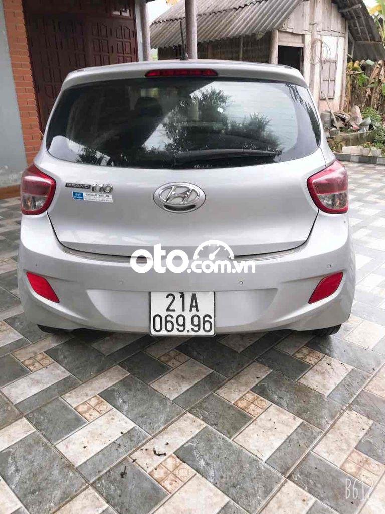 Hyundai Grand i10 2016 - Bán xe Hyundai Grand i10 sản xuất 2016, màu bạc, nhập khẩu  