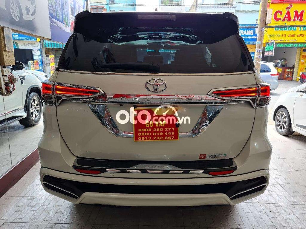 Toyota Fortuner 2018 - Bán ô tô Toyota Fortuner 2.7V 4x2 AT năm 2018, màu trắng, nhập khẩu nguyên chiếc số tự động