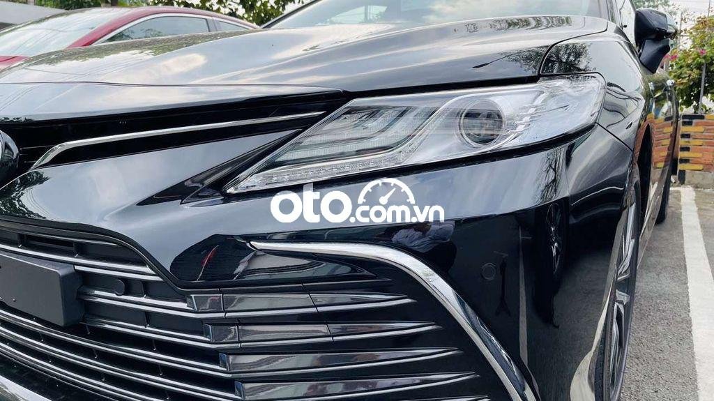 Toyota Camry 2022 - Bán Toyota Camry năm sản xuất 2022, màu đen