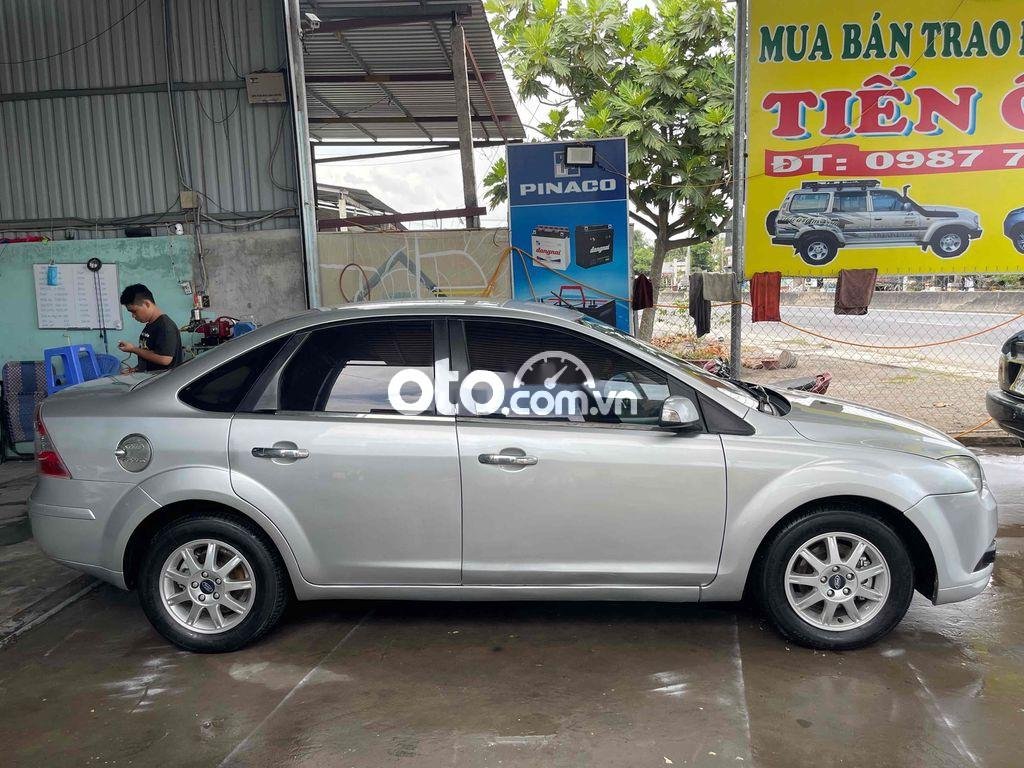 Ford Focus 2007 - Cần bán xe Ford Focus 1.6L năm 2007, màu bạc