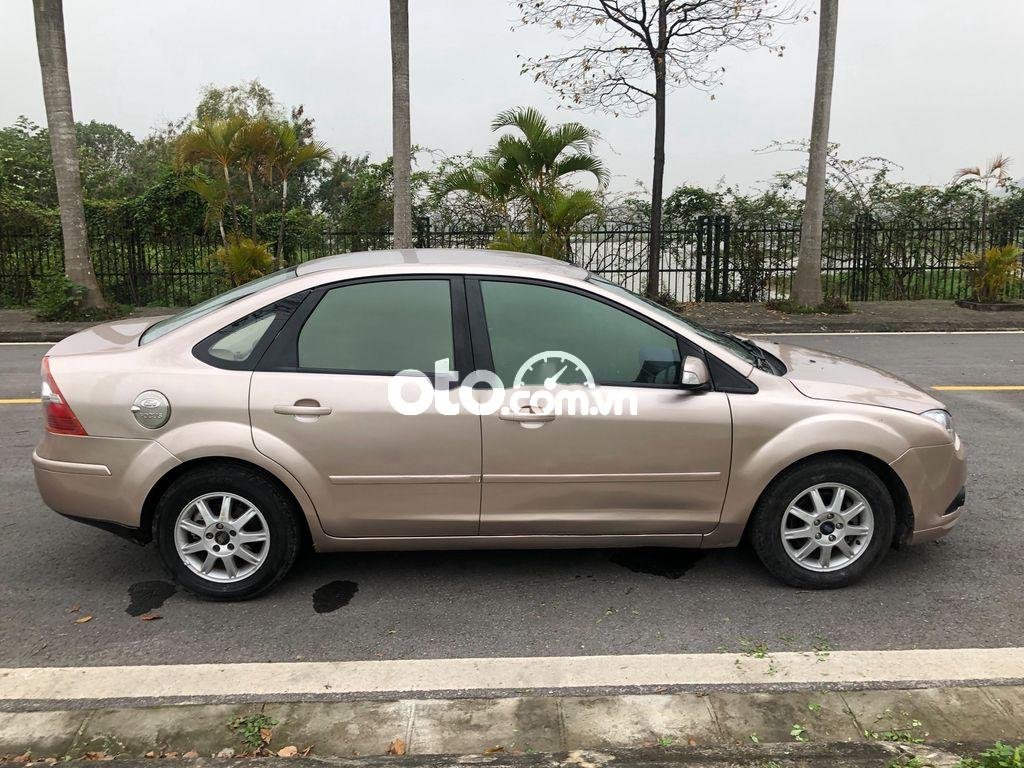 Ford Focus 2007 - Bán Ford Focus 1.6L năm sản xuất 2007 xe gia đình, 136 triệu