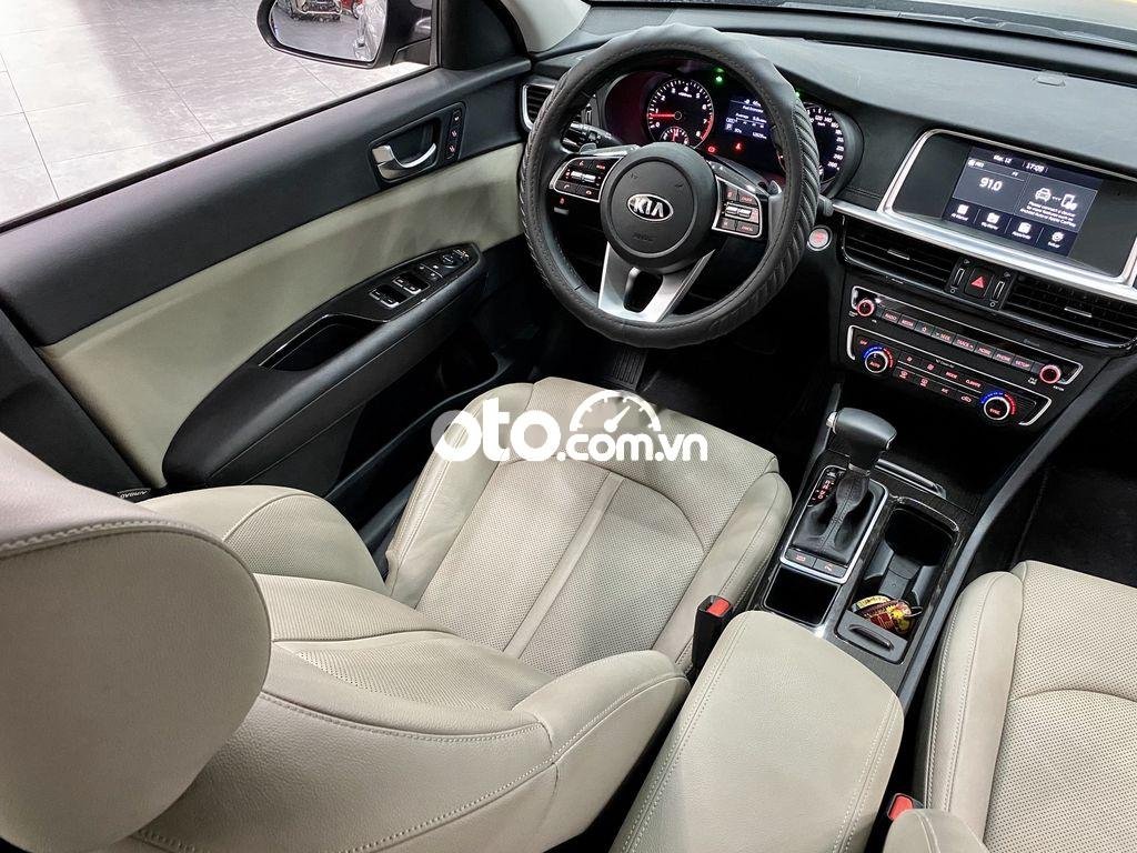 Kia Optima 2020 - Bán Kia Optima 2.0 năm sản xuất 2020, màu bạc, giá 725tr