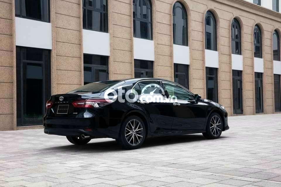 Toyota Camry 2022 - Bán Toyota Camry năm sản xuất 2022, màu đen
