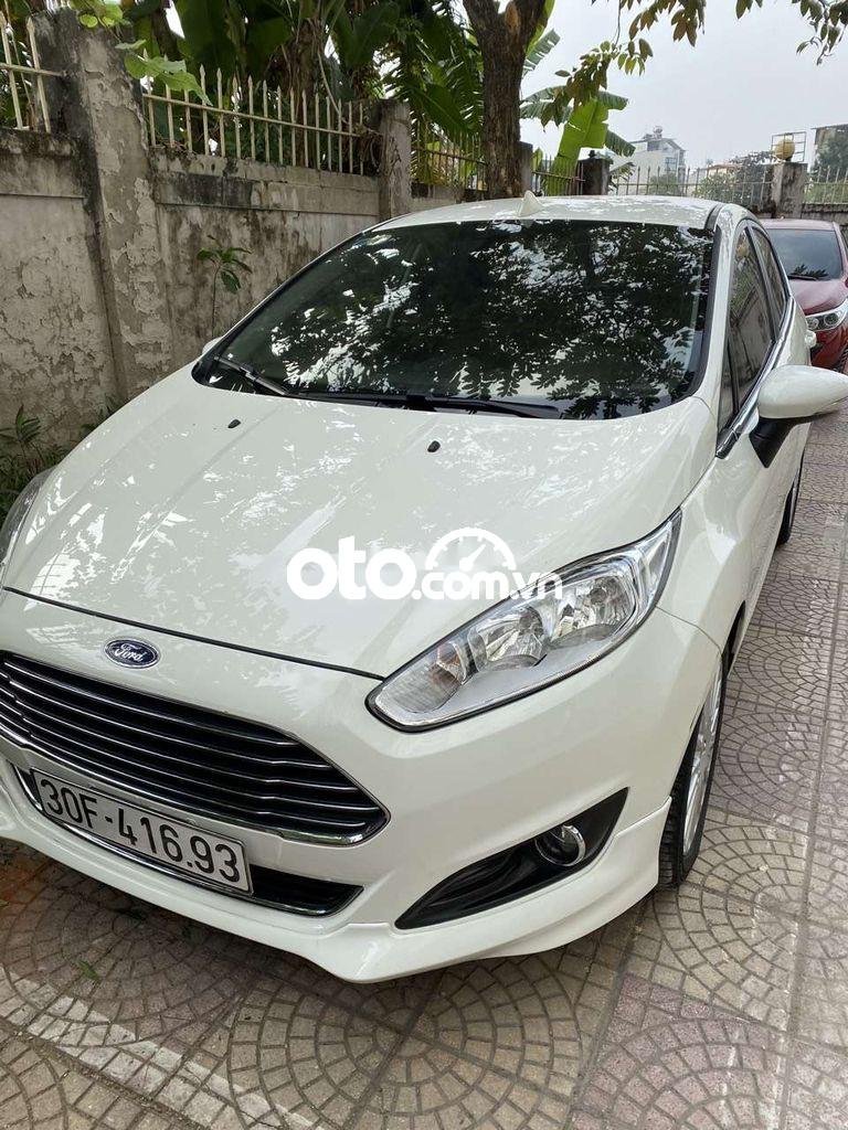 Ford Fiesta 2017 - Cần bán xe Ford Fiesta sản xuất 2017, màu trắng như mới, giá 435tr