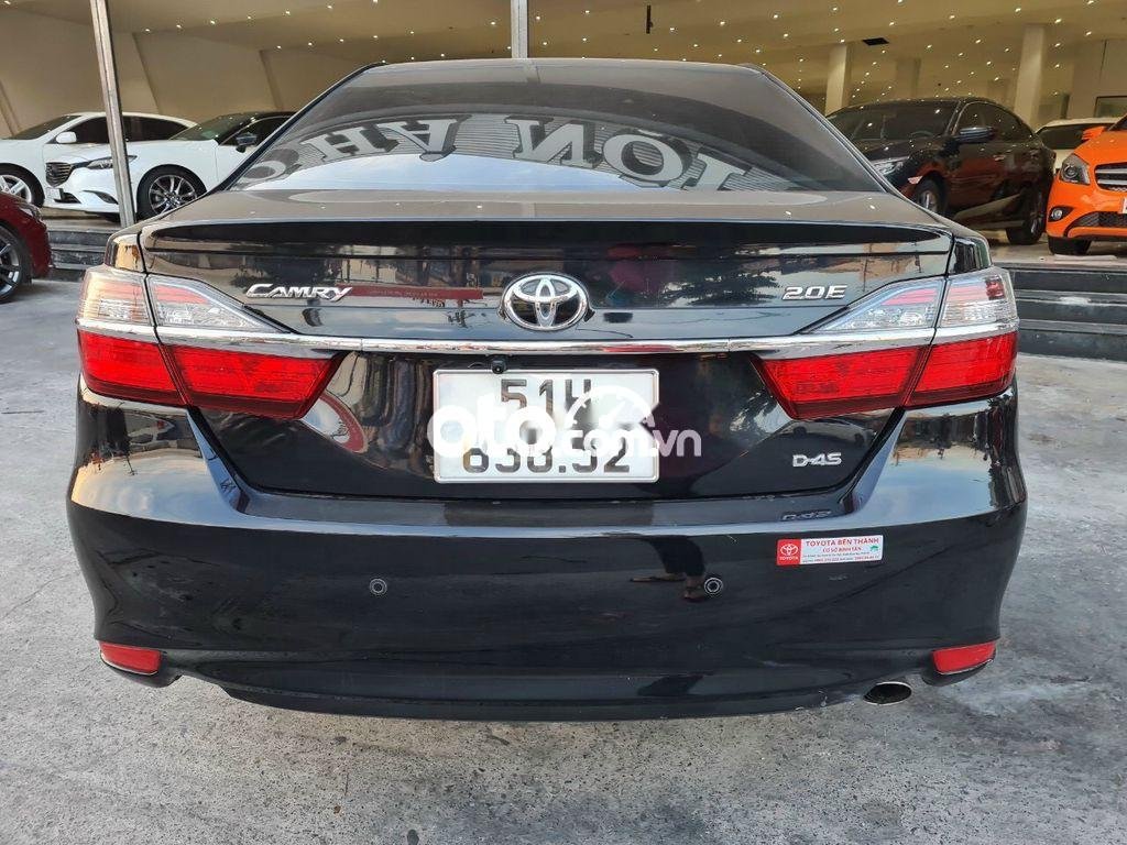 Toyota Camry 2015 - Bán Toyota Camry 2.0E năm 2015, màu đen