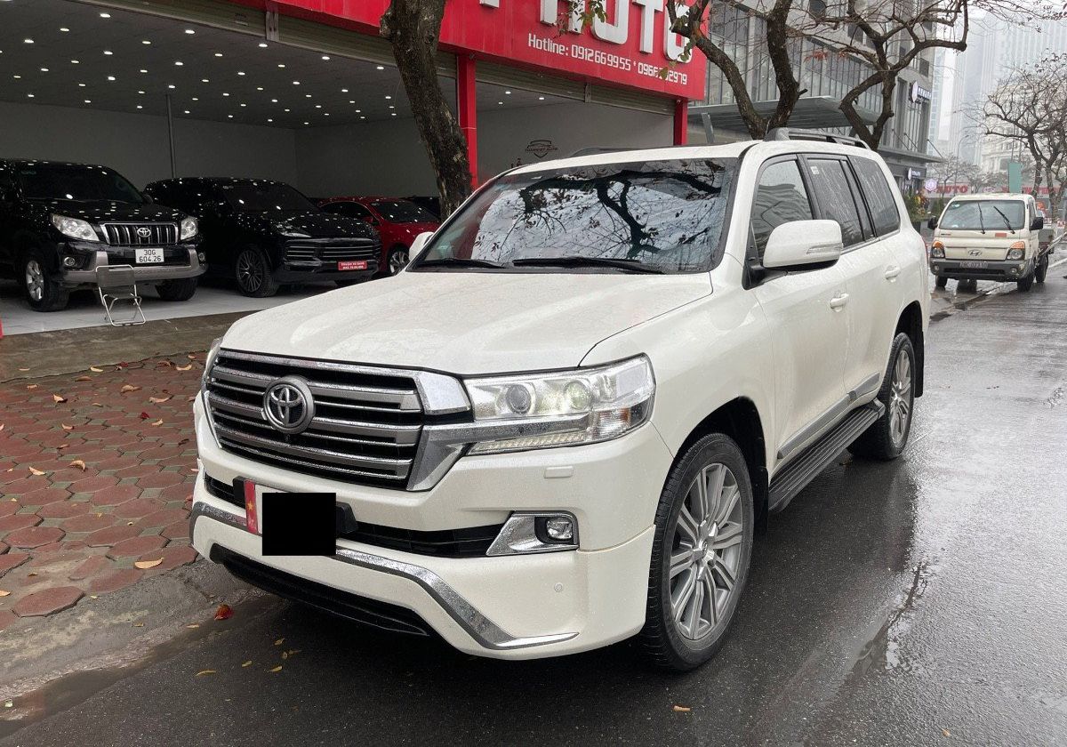 Toyota Land Cruiser 2020 - Xe Toyota Land Cruiser VX 4.6 sản xuất 2020, màu trắng, xe nhập còn mới