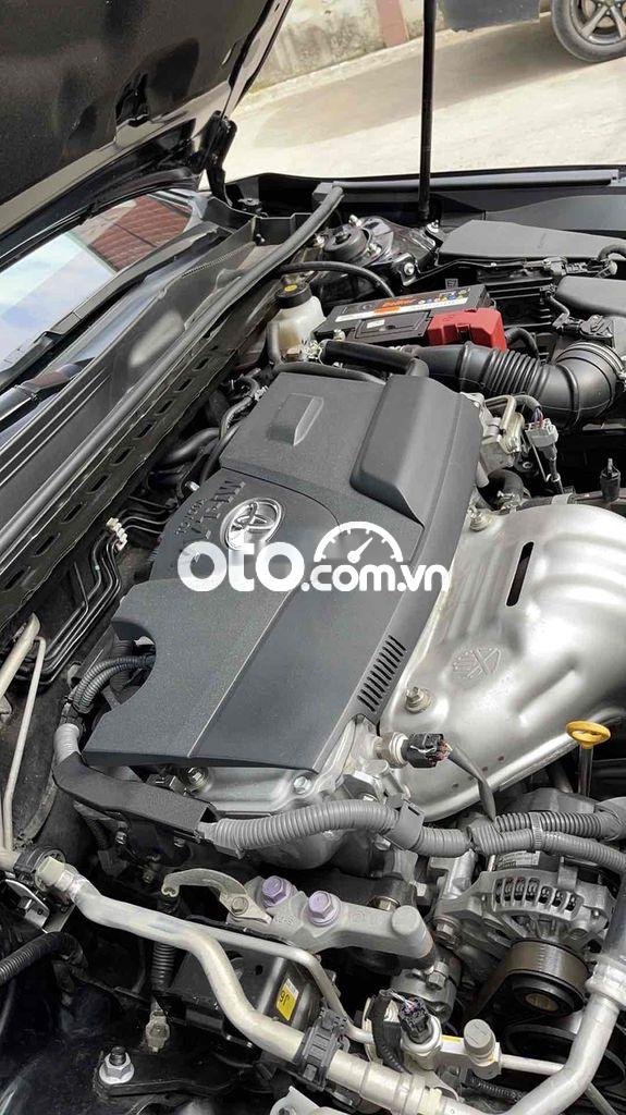 Toyota Camry 2019 - Cần bán lại xe Toyota Camry sản xuất 2019, màu đen giá cạnh tranh